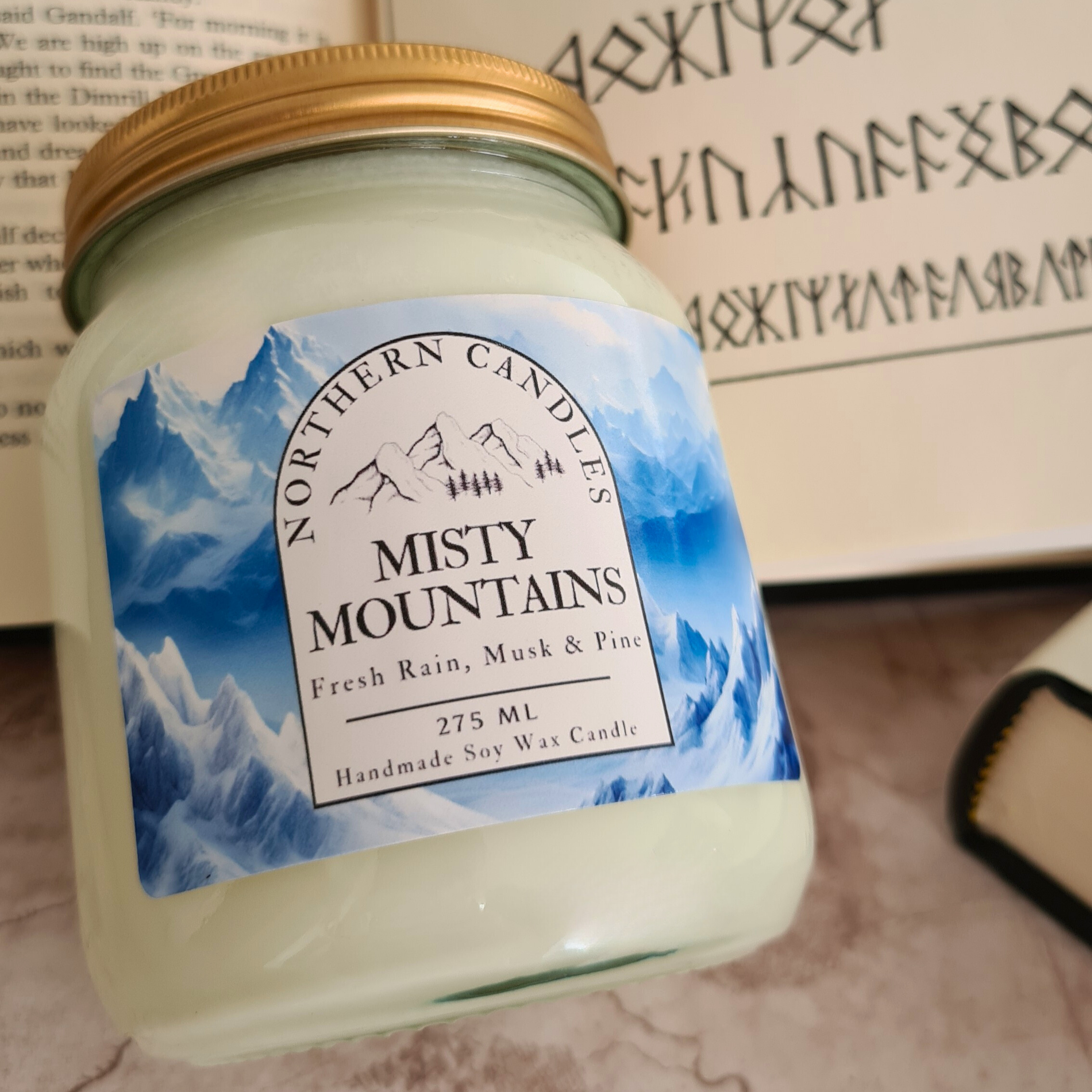 Misty Mountains - Scented Candle 275g